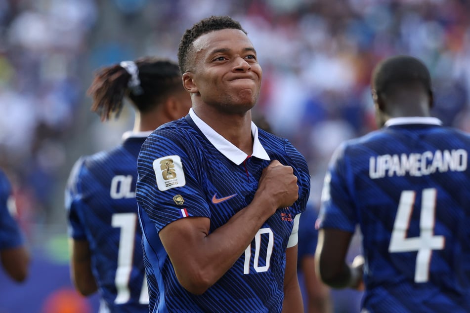 Kylian Mbappé steuerte zwei Tore zum 3:0-Erfolg Frankreichs über Schweden bei.