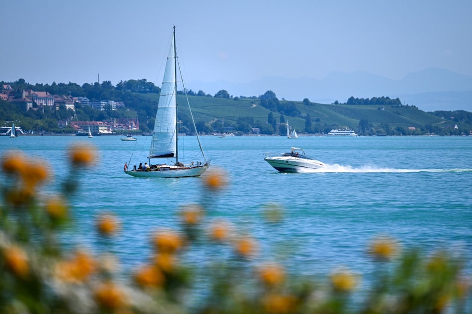 Polizeieinsatz wegen ungewöhnlicher Rotfärbung im Bodensee