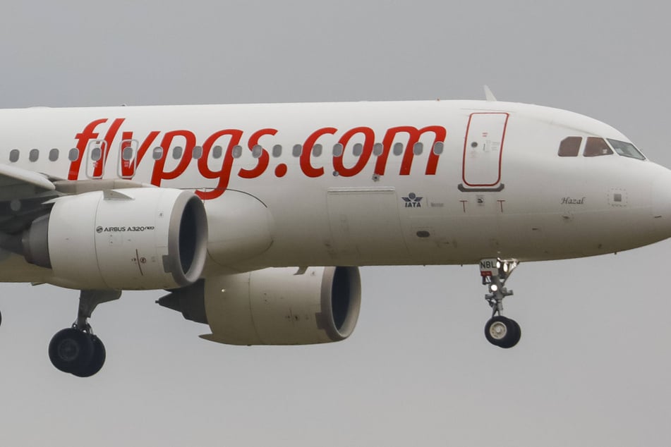 Rätselhafter Todesfall: Flugzeug landet mit Corona-Leiche an Bord