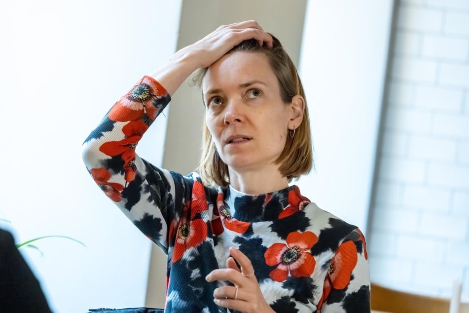 Im EU-Parlament gibt es drei Chefverhandler für das IAA, Sachsens EU-Abgeordnete Anna Cavazzini (44, Grüne) ist eine davon.