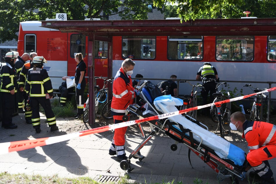 Der tödliche Unfall ereignete sich am Mittwochnachmittag am AKN-Bahnhof Burgwedel.