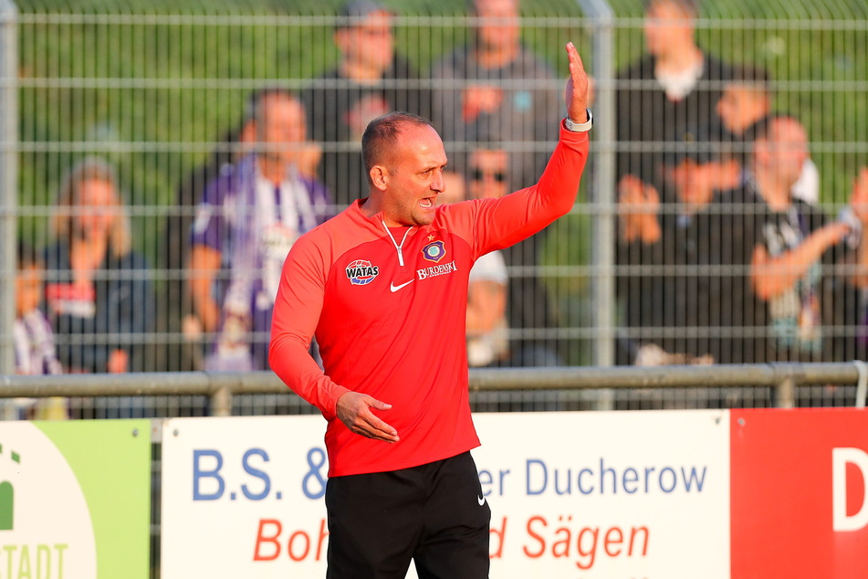 Interims-Trainer Carsten Müller (50) will nach dem ersten Saisonsieg im Sachsenpokal auch in der Liga den ersten Dreier einfahren.