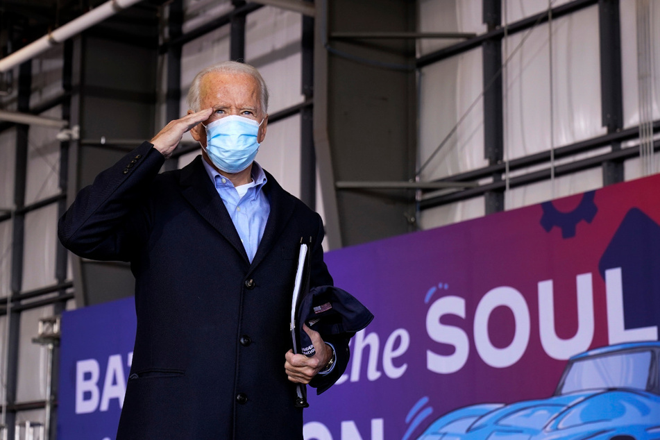 Der demokratischer Präsidentschaftskandidat Joe Biden (77), der in landesweiten Umfragen vor dem Republikaner Trump liegt, rief die Menschen noch einmal auf, von ihrem Wahlrecht Gebrauch zu machen.