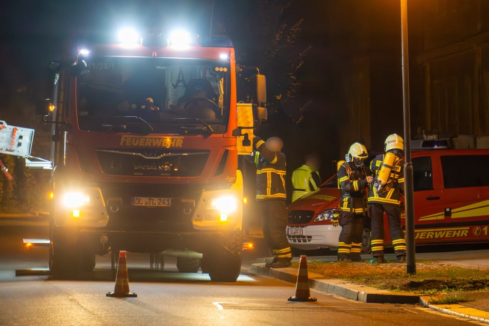 Feuerwehreinsatz in einer Asylunterkunft in Döbeln: Mehrere Einrichtungsgegenstände waren in Brand geraten.