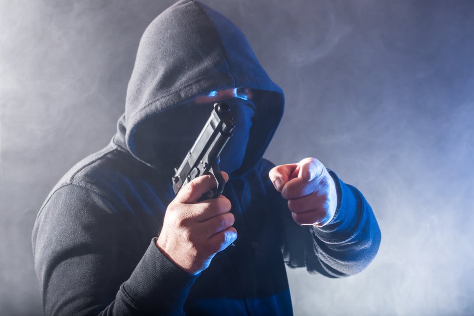 In Solingen sind zwei junge Männer überfallen worden. (Symbolbild)