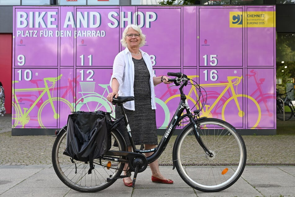 Katharina Weyandt (63, Grüne) freute sich als Fahrradfan über das Angebot der Fahrradboxen.