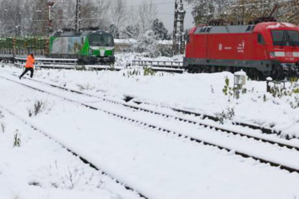Zwei Züge in Leipzig frontal kollidiert: Vier Verletzte