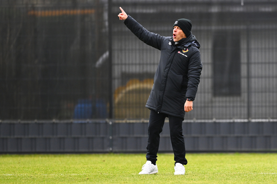 Dynamo-Trainer Markus Anfang freut sich auf die 7500fache Unterstützung seiner Mannen.