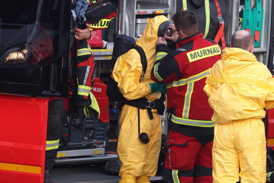 Unfallklinik in Murnau abgeriegelt: Weißes Pulver löst Großeinsatz aus, eine Person tot!