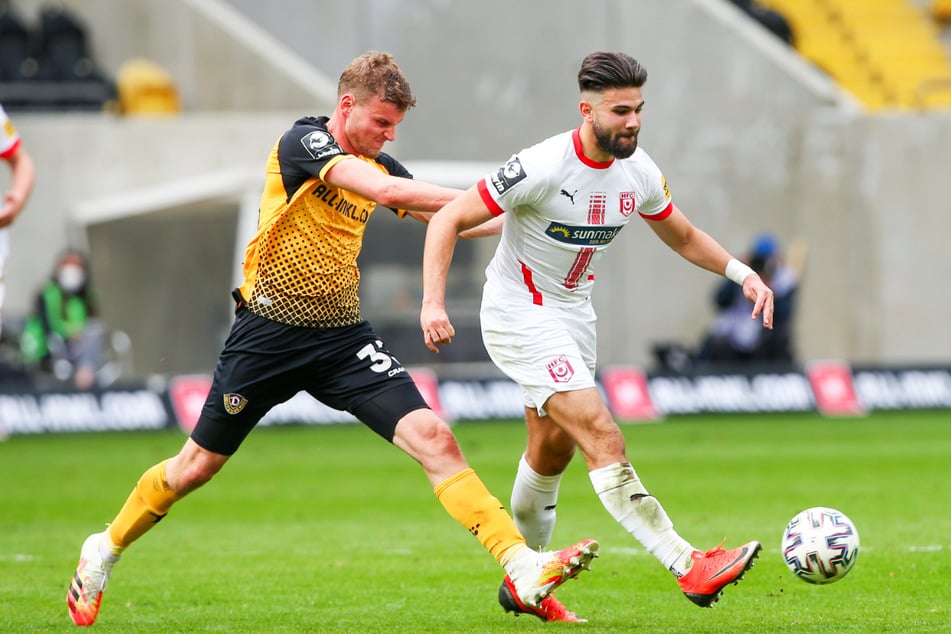 Antonios Papadopoulos (21, r.) kam in den zurückliegenden vier Spielzeiten in der 3. Liga zum Einsatz. Erst beim VfR Aalen und später beim Halleschen FC.