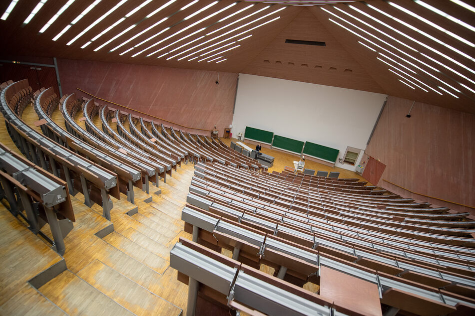 Die meisten deutschen Hochschulen kommen zwar gut durch das aktuelle "digitale Sommersemester", machen sich aber Sorgen um die Zukunft.