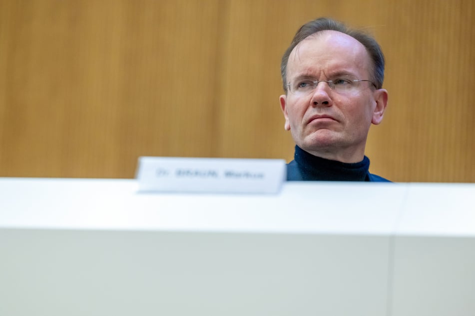 Der frühere Wirecard-Vorstandschef Markus Braun (55) wurde vor Gericht mit den Beobachtungen seiner Assistentin konfrontiert.
