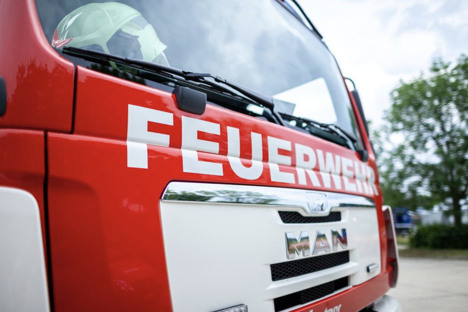 Die Feuerwehr wurde am Samstagnachmittag zu einem Brand in Leipzig-Grünau alarmiert. (Symbolbild)