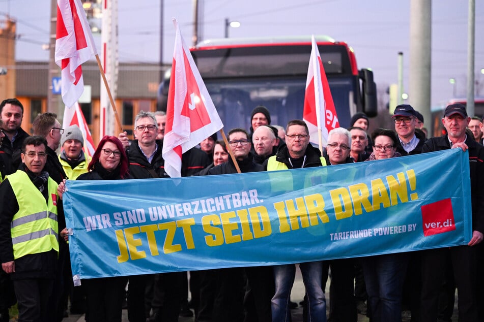 Verdi-Warnstreiks in NRW dauern an, auch Wasser- und Schifffahrtsämter betroffen
