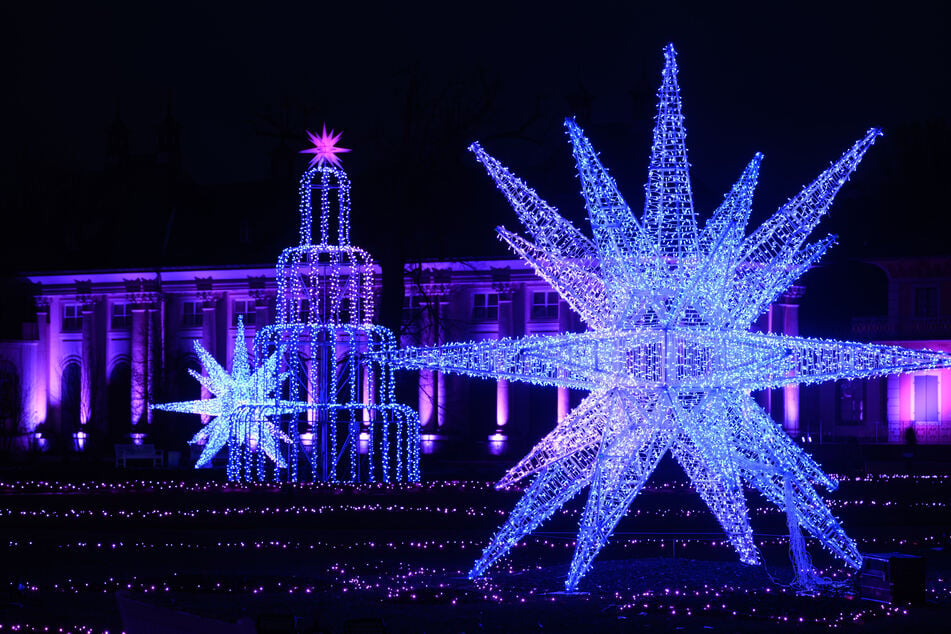 Wie hier im Dresdner Schlosspark Pillnitz erstrahlten Hunderttausende Lichter.