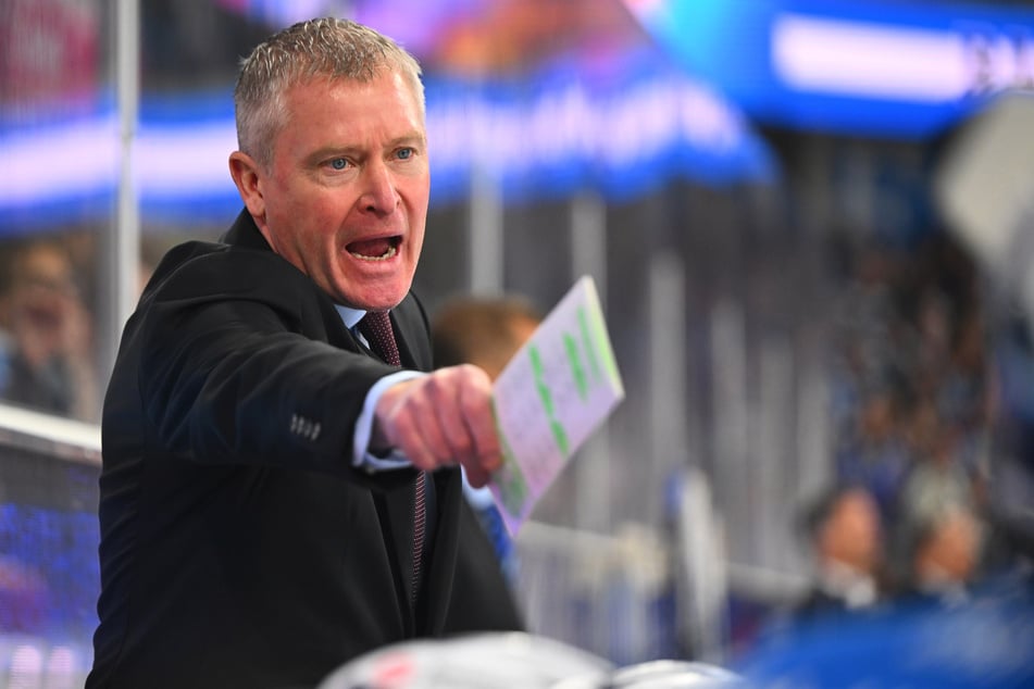 Aufgeben ist für Eislöwen-Coach Niklas Sundblad keine Option. Er gibt sich weiter kämpferisch. Fotos: