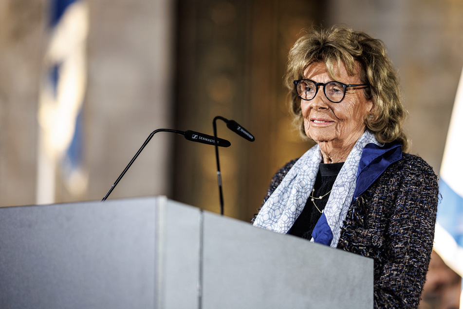 Charlotte Knobloch (90) spricht bei einer Gedenkveranstaltung der Israelitischen Kultusgemeinde München.
