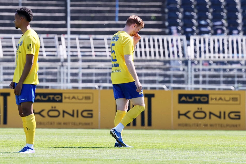 Bereits in der zweiten Minute gegen den BFC Preussen Berlin musste Lok Leipzigs Lukas Wilton (30) vom Platz.
