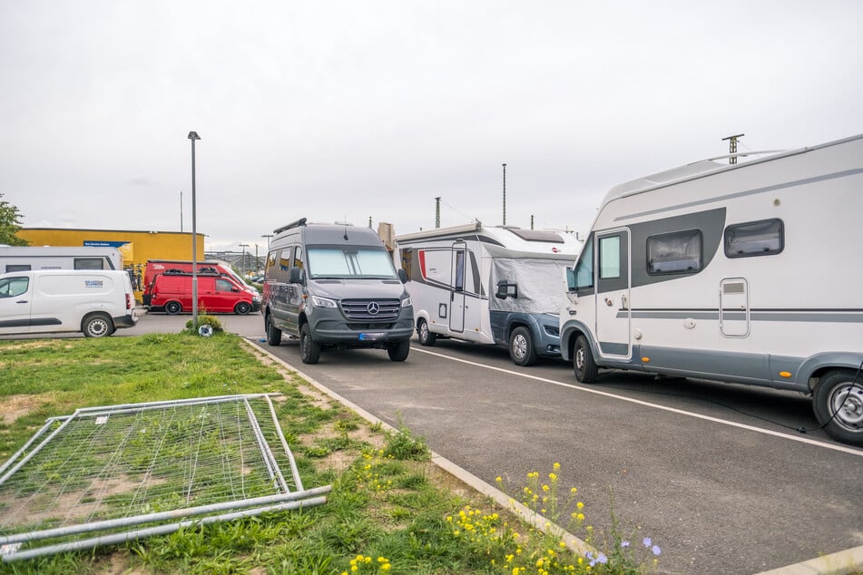 Der Wohnmobilstellplatz wird von Campern von nah und fern genutzt.