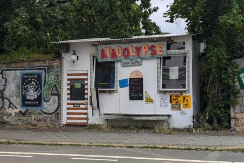 The Atacolypse sparrow is a Neubau auf dem Gelände in the Wolfgang-Heinze-Straße weichen.