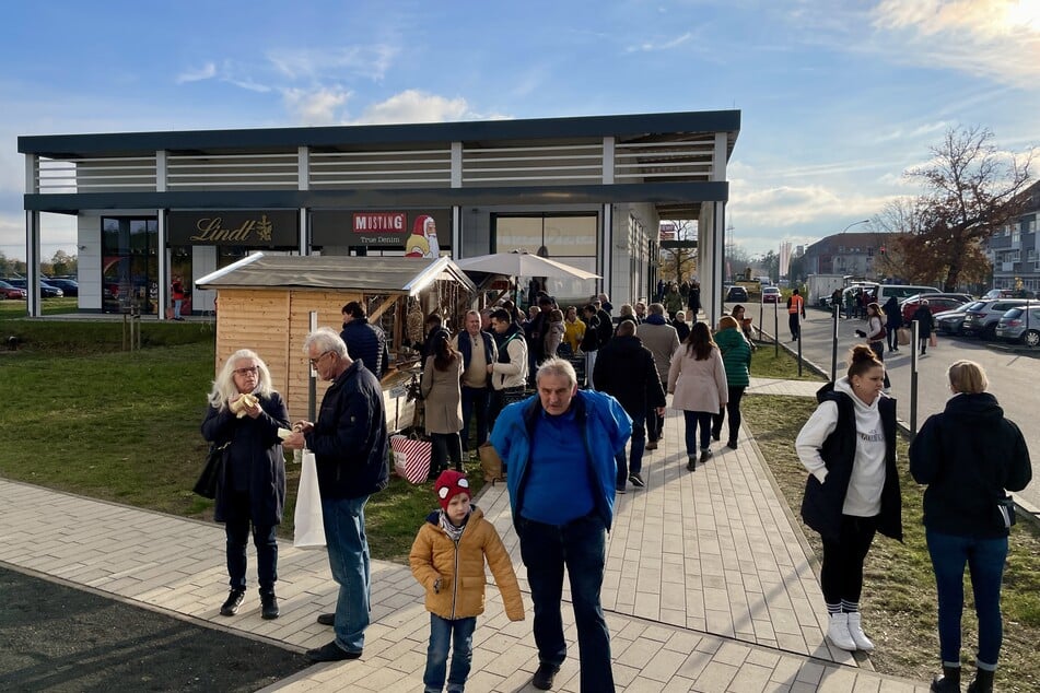 In den Marken-Outlets Schwarzheide gibt's zu den Black Days zusätzliche Rabatte auf die Outlet-Preise.