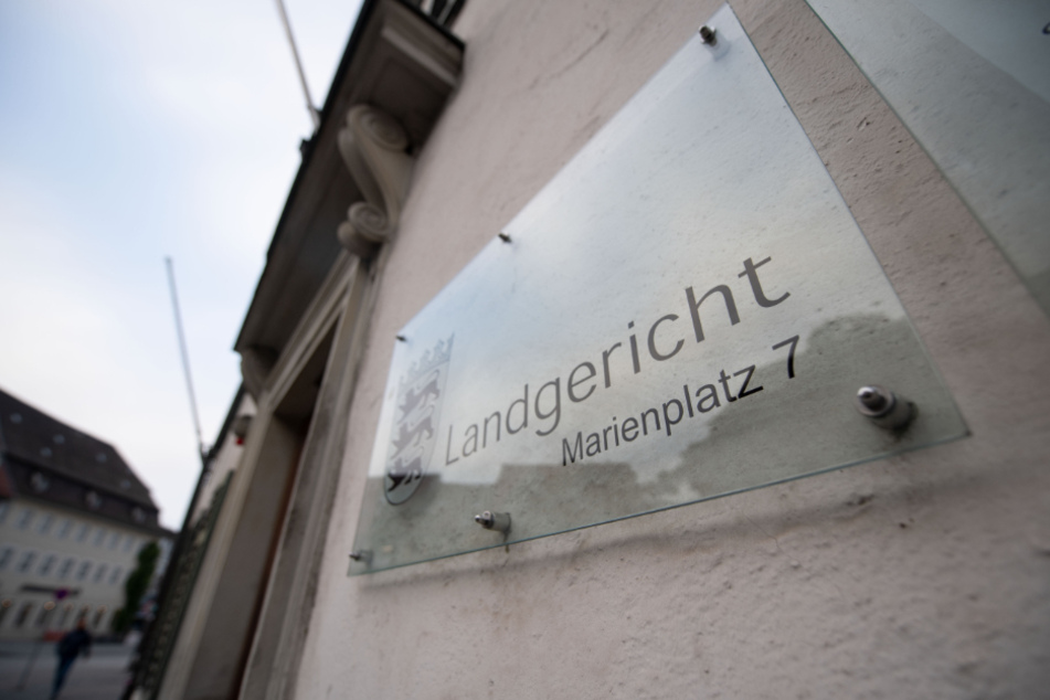 Wollte Mann seine Frau mit einem Fleischhammer erschlagen? Prozess beginnt