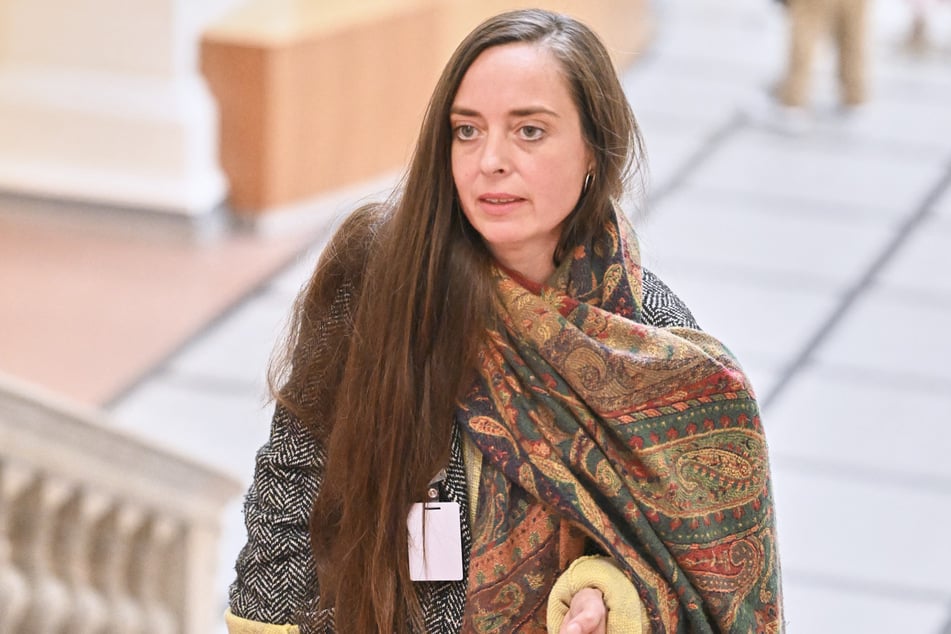 Die Aufnahme der umstrittenen Vanessa Emde (45, Linke) sorgte für Unverständnis bei SPD und Grüne.