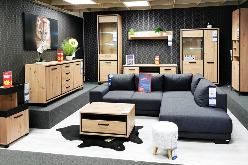 Bei ROLLER Villingen-Schwenningen gibt's im Abverkauf jetzt satte 30 Prozent Rabatt¹ auf viele Möbel.