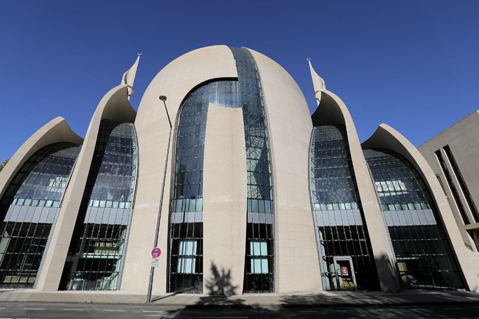 Die Moschee in Köln-Ehrenfeld steht seit Jahren im Zentrum einer hitzigen Debatte.