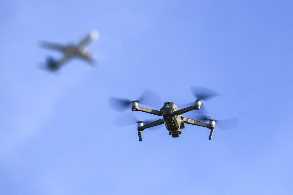 Drohne stört Flugbetrieb in Neuruppin: Tatverdächtiger flieht