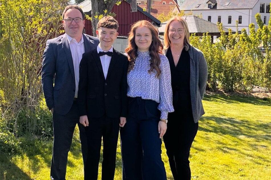 Familie Windisch bei Linus‘ Jugendweihe.