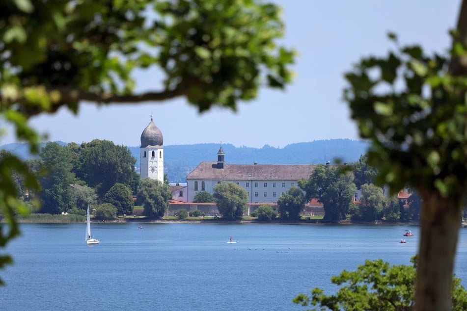 Schreckmoment auf Chiemsee: 200 Fahrgäste von Schiff evakuiert