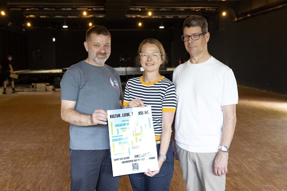 Das Trio hinter dem Scheuneplan: Frank Schöne (48, v.l.n.r.) vom Scheune e. V., Kulturbürgermeisterin Annekathrin Klepsch (48, Linke) und Jens Lerch (53), Sachgebietsleiter Hochbauamt.