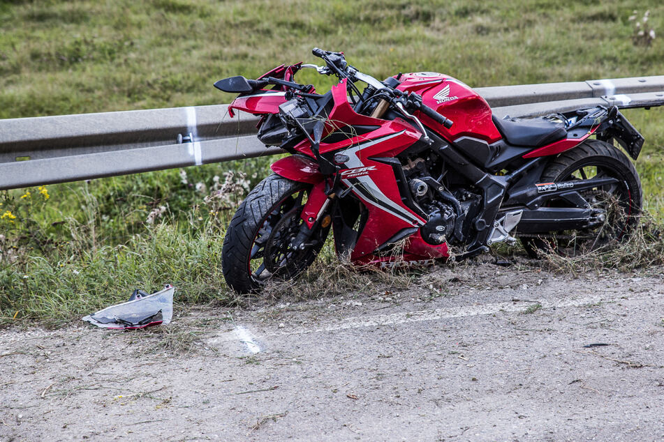 19-jähriger Biker rast mit seiner Honda und kommt bei Unfall ums Leben