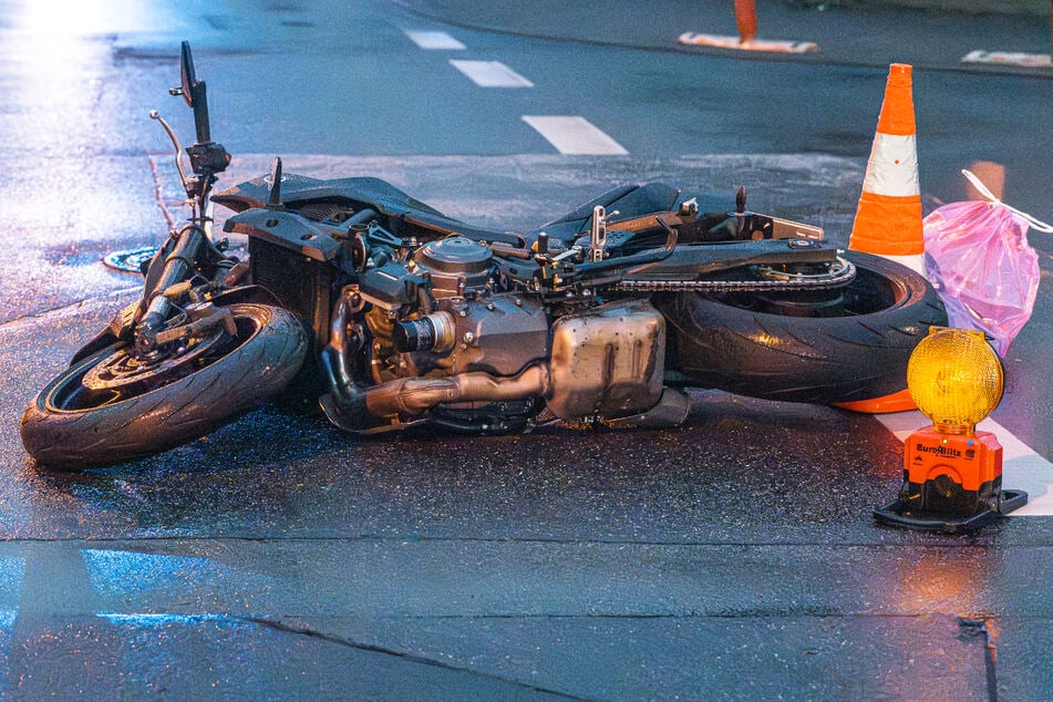Der junge Motorradfahrer kam in Obertshausen zu Fall.