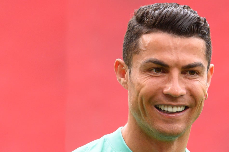 Ronaldo stellt Coca-Cola-Flaschen weg, Konzern verliert Milliarden Dollar