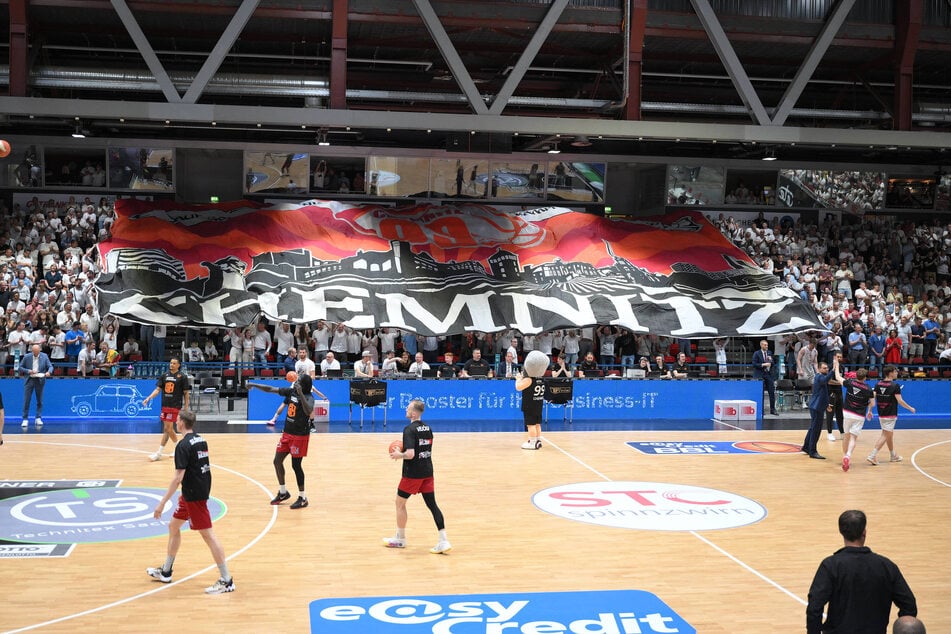 Die Niners können sich auch in der neuen Saison auf eine volle Messe Chemnitz freuen.