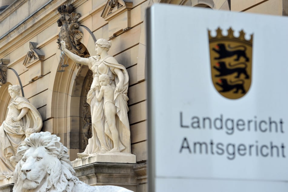 Mann bei Einbruch so stark geknebelt, dass er erstickt: 34-Jähriger vor Gericht