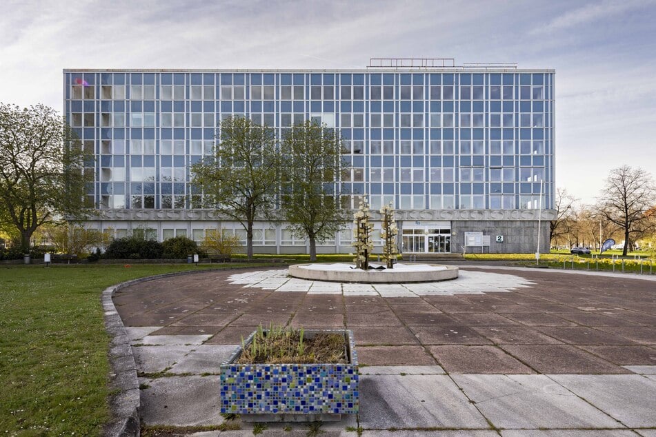 Kaum vergleichbare Objekte in Sachsen: Der Glasbrunnenplatz entstand 1972 als Vorplatz des Robotron-Gebäudes am Pirnaischen Platz.