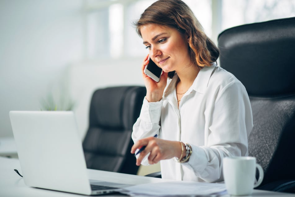 Auch für Erwachsene da: Die Berufsberatung hilft bei Neuorientierung und nächsten Karriereschritten.