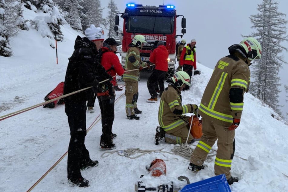 Auch die Feuerwehr war an der Bergungsmaßnahme beteiligt.