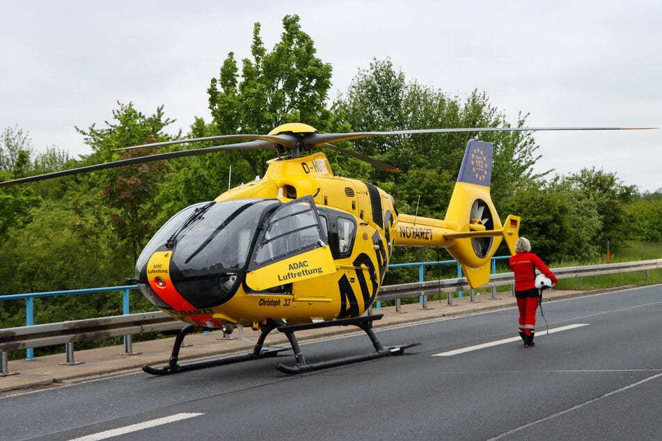 Weil auch ein Rettungshubschrauber im Einsatz war, wurde die A13 für rund 45 Minuten voll gesperrt.