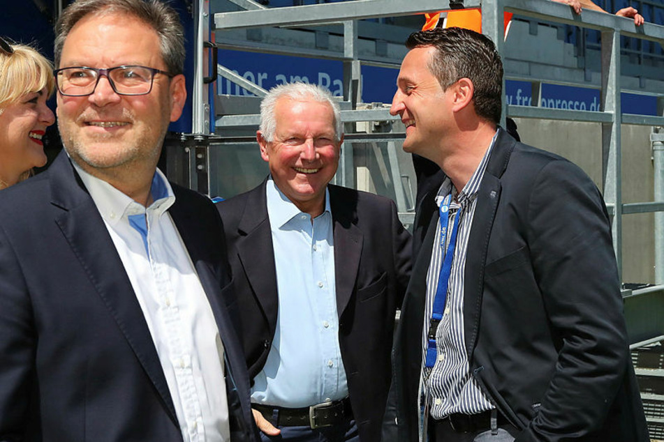 NOFV-Präsidentschaftskandidat Hermann Winkler (57, l.) mit dem verstorbenen Präsidenten Erwin Bugar (†68, m.) und Thomas Sobotzik (46). (Archivbild)