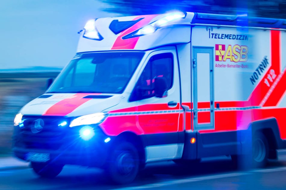 Heftiger Crash auf Rügen: Sieben Menschen verletzt, darunter drei Kinder