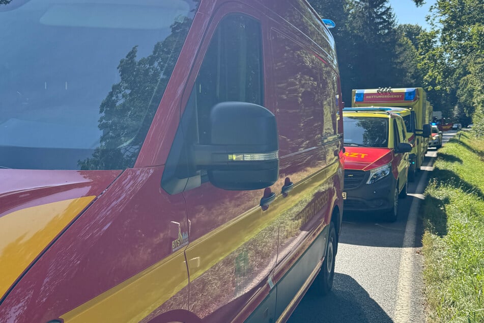 Einsatzkräfte mussten vier Schwerverletzte versorgen.