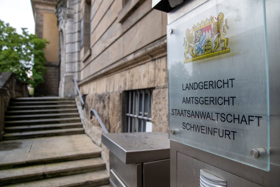 Vor dem Schweinfurter Landgericht wurde der 36-jährige Angeklagte am Donnerstag zu einer Bewährungsstrafe verurteilt.