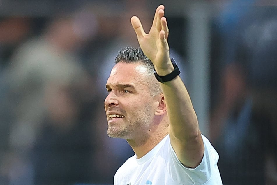 Nicht an Erfurt denken, sondern einen Schritt nach dem anderen: Für CFC-Coach Benjamin Duda (38) ist das Spiel am heutigen Mittwoch gegen Babelsberg wichtig.