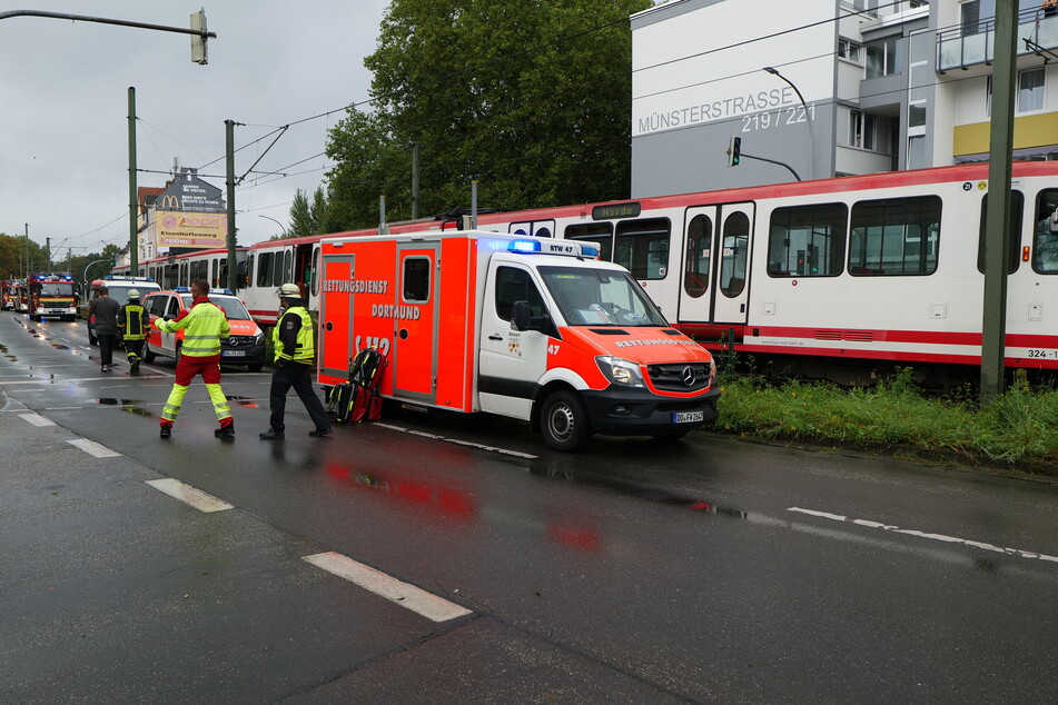 Der Junge (9) wurde in Begleitung eines Kindernotarztes in eine Unfallklinik gebracht.