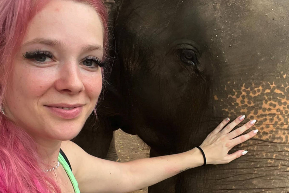 Anne Wünsche befindet sich zurzeit mit ihrer Familie in Thailand und hat auch fürs Elefanten-Streicheln auf Koh Samui heftige Kritik geerntet.