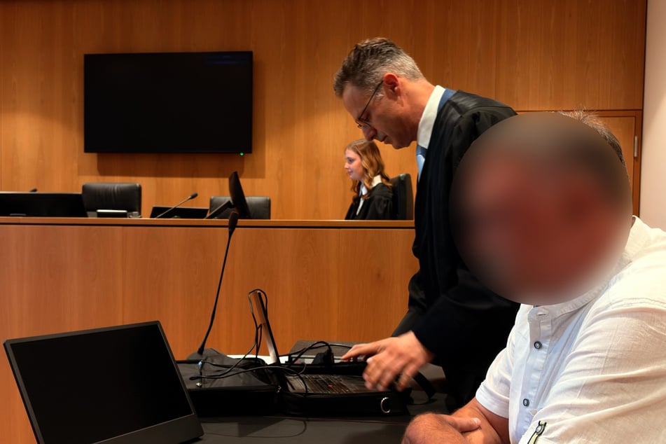 der 64-Jährige wurde vom Gericht zu 55 Tagessätzen von jeweils 15 Euro verurteilt.